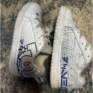 DC Star Wars shoes 
In good condition lightly worn 
Size 9